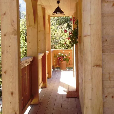Chalet Altitude 1057